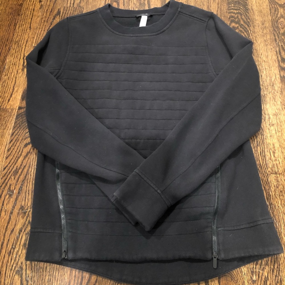 Lululemon sweatshirt